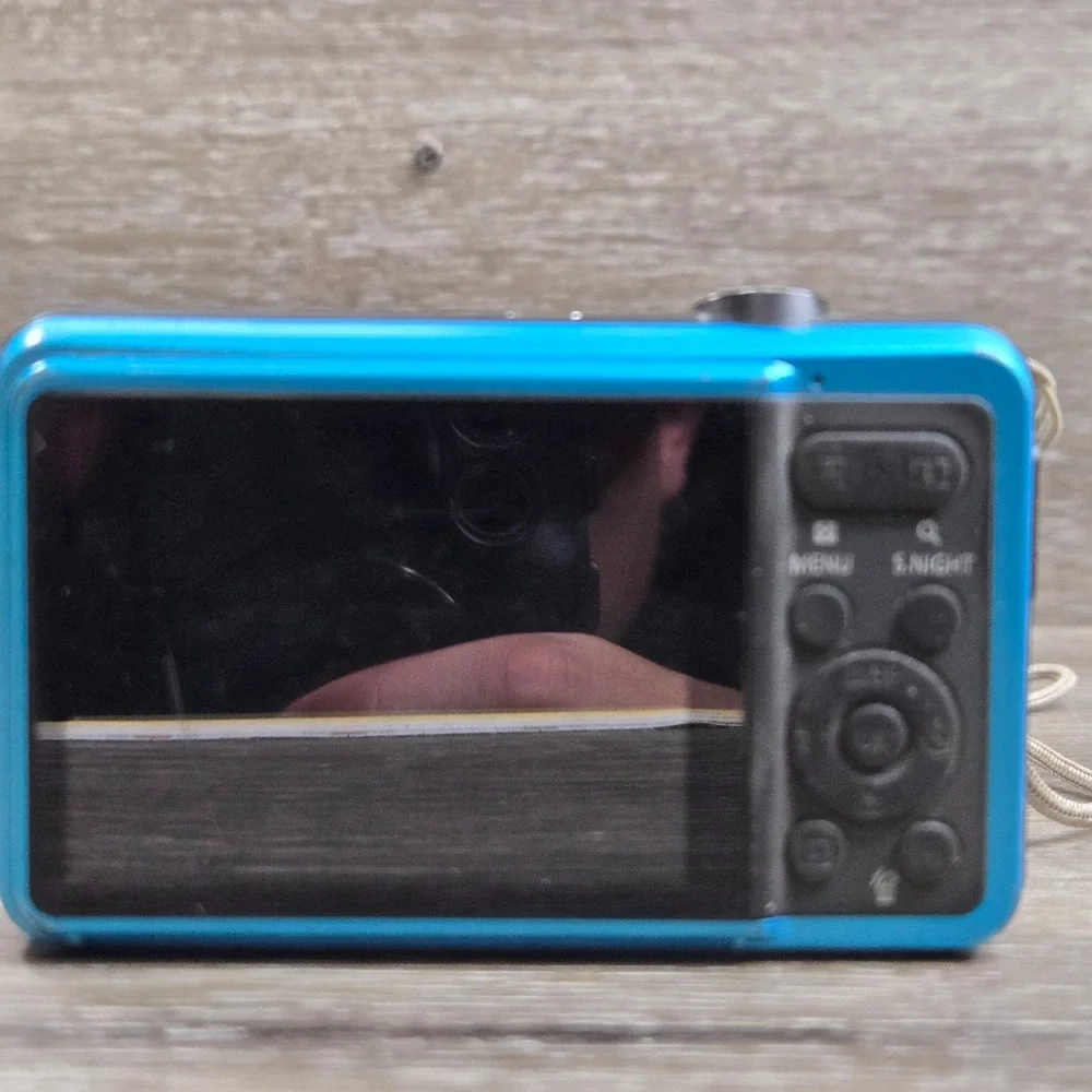 Samsung SL Series SL605 12.2MP Digital Camera Blue EC-SL605BPUUS for parts